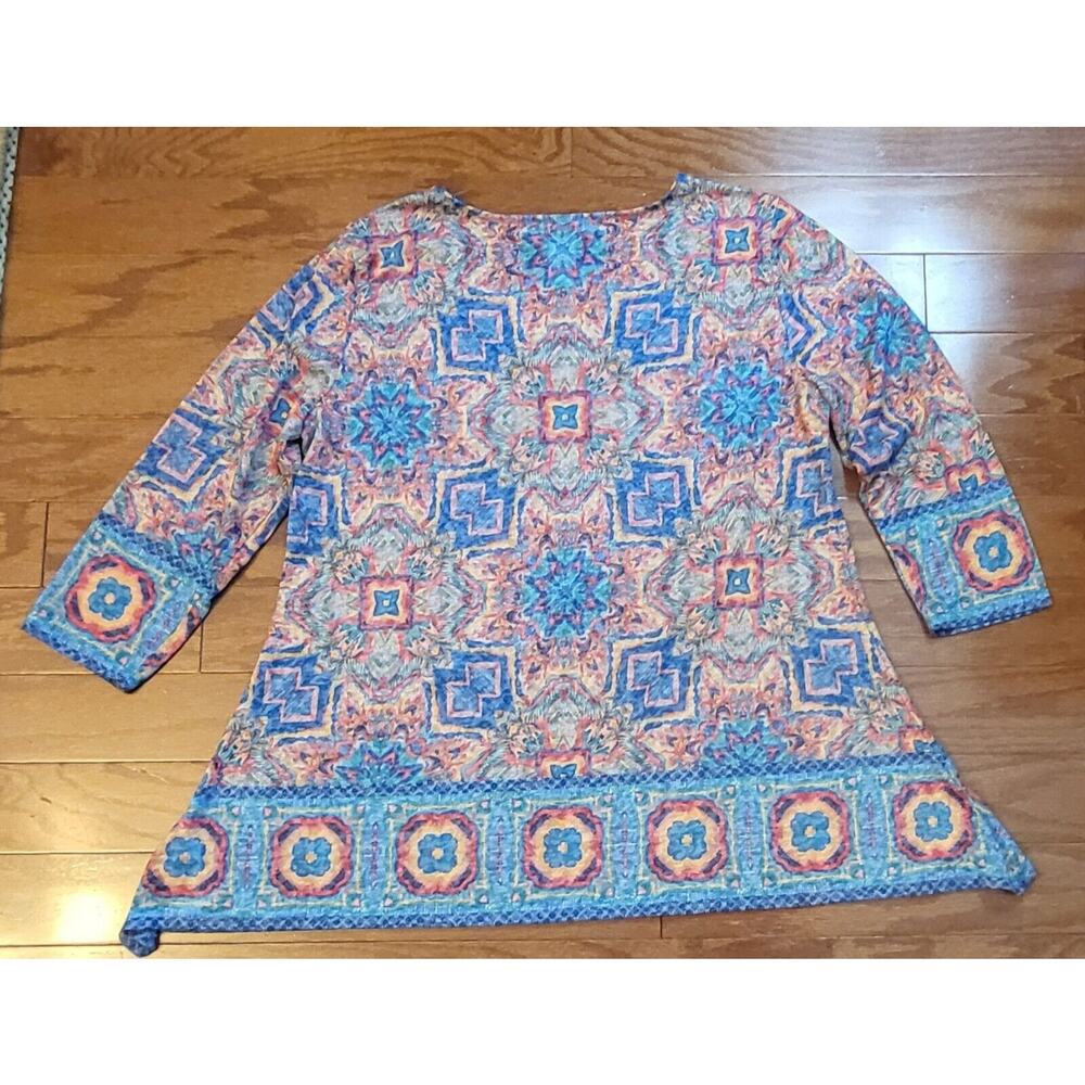 Women Ruby Red Size Medium Colorful Aztec Style Top3/4 Sleeve - Picture 10 of 11